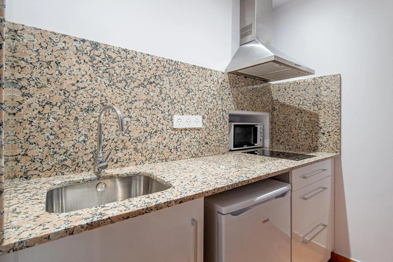 Apartamento 1 En La Muralla Romana Junto A La Catedral Tarragona Spanje